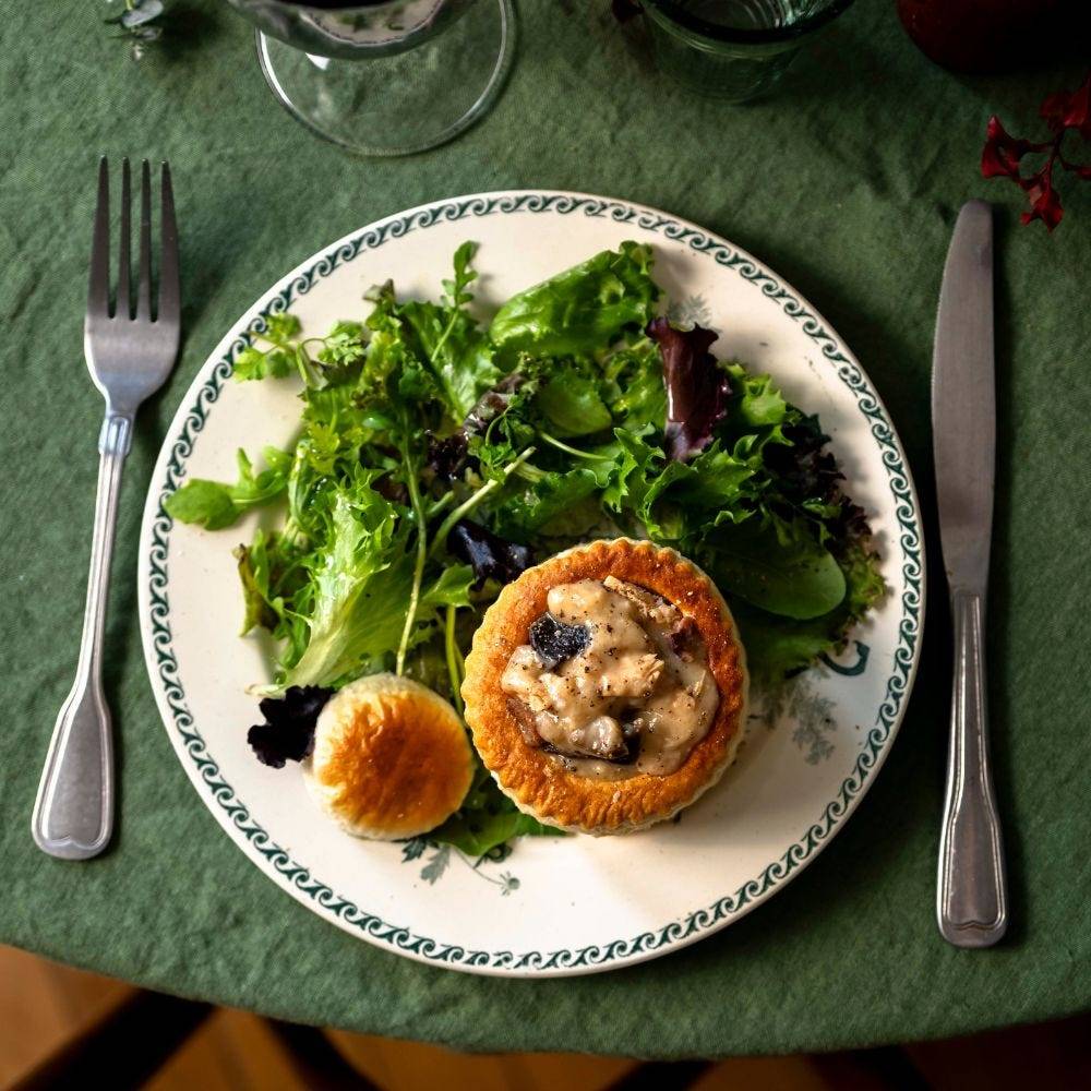 4 puff pastries for bouchées à la reine